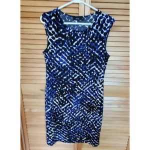 Light weight jersey sleeveless dress